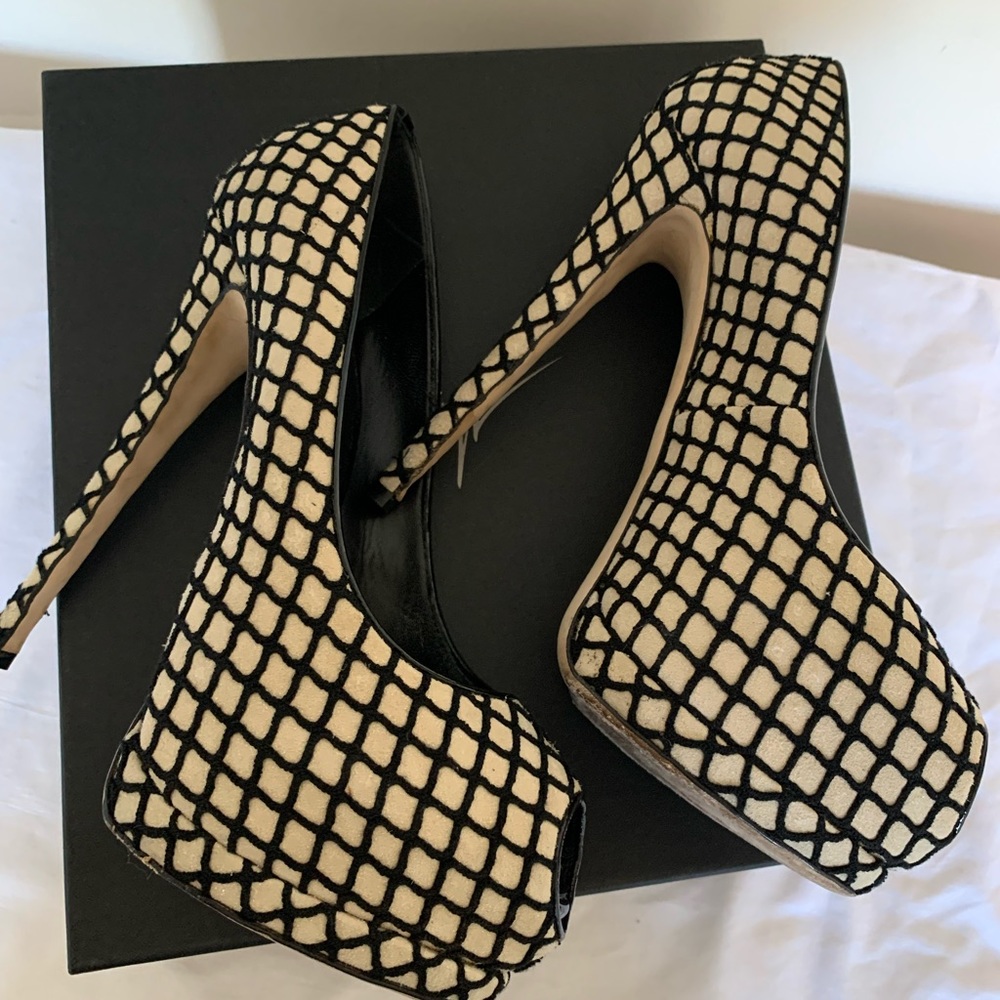 Beige and Black Sharon 105 Pl. Sand Boop Nero Platforms 38/5